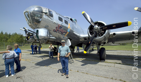 B-17G Flight-1070