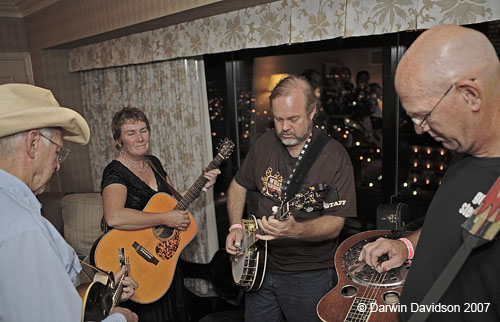 Pickin' at the Grey Fox Suite-8208